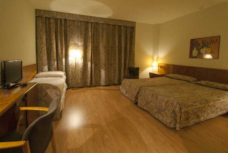 Hotel Domo Vilafranca del Penedès Zewnętrze zdjęcie