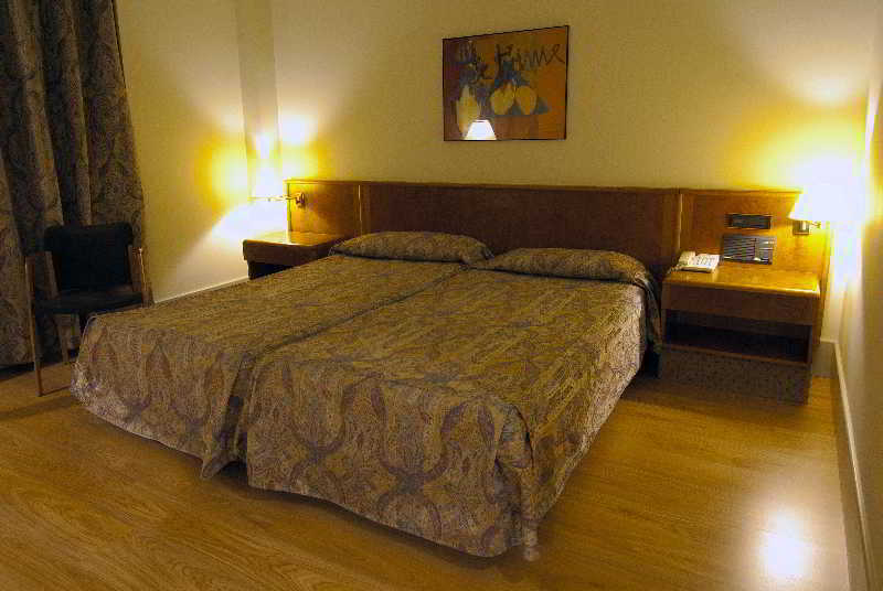 Hotel Domo Vilafranca del Penedès Zewnętrze zdjęcie